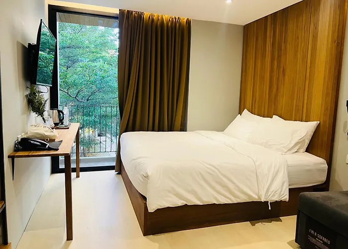 Woodstory Boutique Hotel 3*
