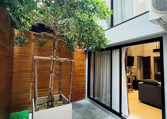 מלון Woodstory Boutique 3*